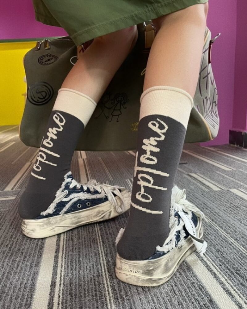 NURO Color-Block Heel Letter Crew Socks for Women and Men
