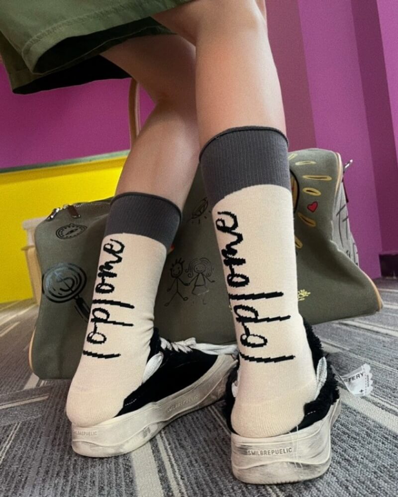 NURO Color-Block Heel Letter Crew Socks for Women and Men