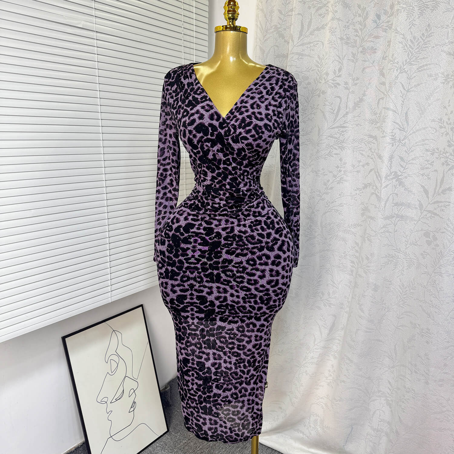 NURO Leopard Print V-Neck Long Sleeve Bodycon Dress with High Slit