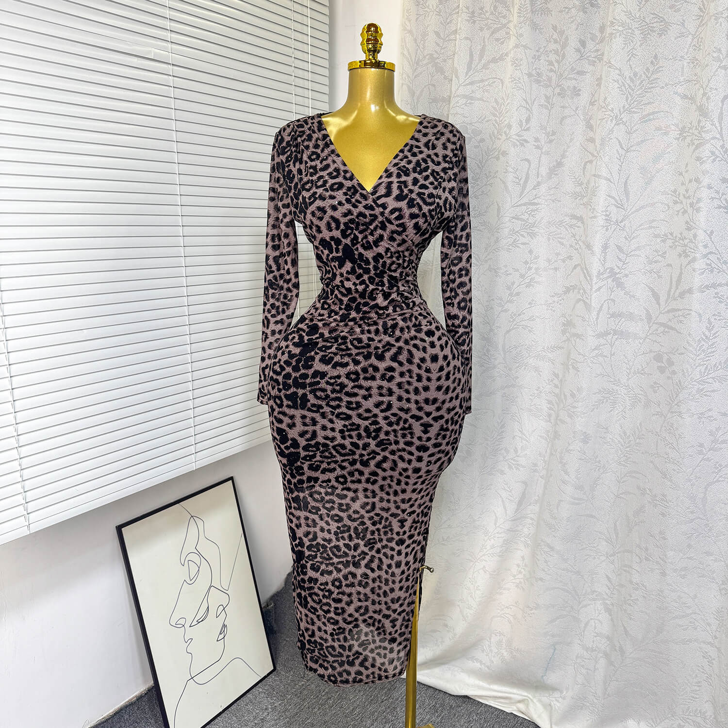 NURO Leopard Print V-Neck Long Sleeve Bodycon Dress with High Slit