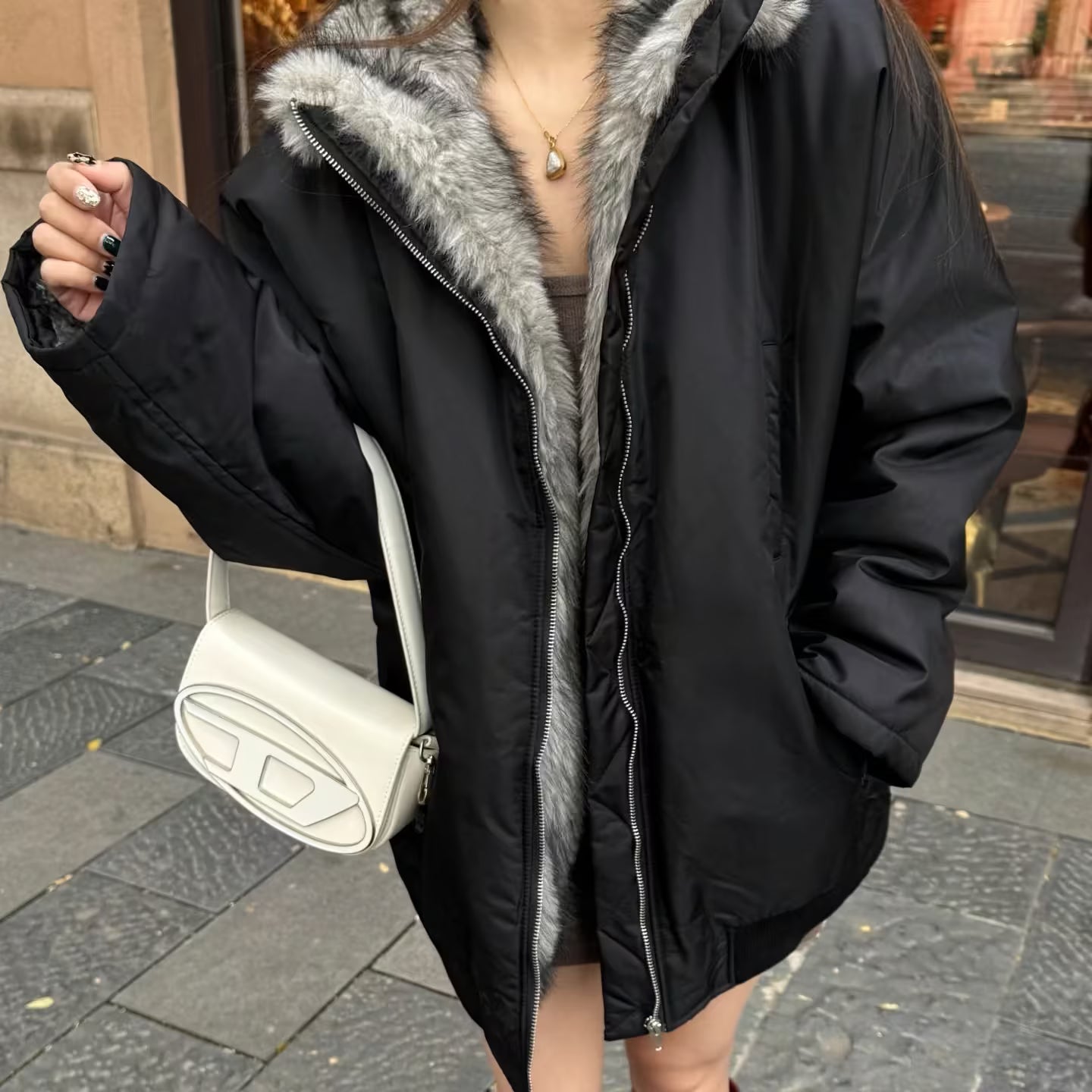 NURO Two-Way Large Faux Fur Collar Jacket, Ultra Thick Warm Color Block Hem Mid-Long Coat, Non-Detachable High Neck Oversized Streetwear Parka