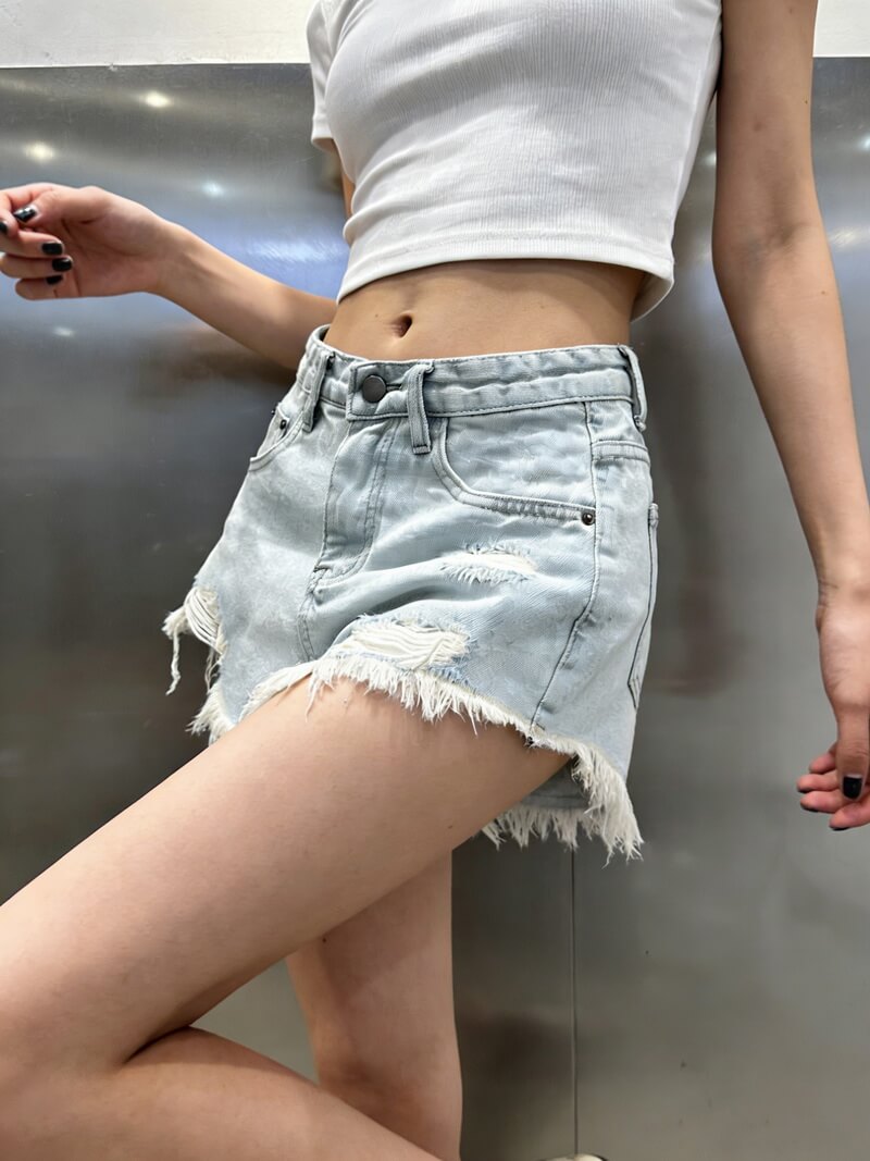 NURO Vintage Distressed Raw-Hem Denim Shorts