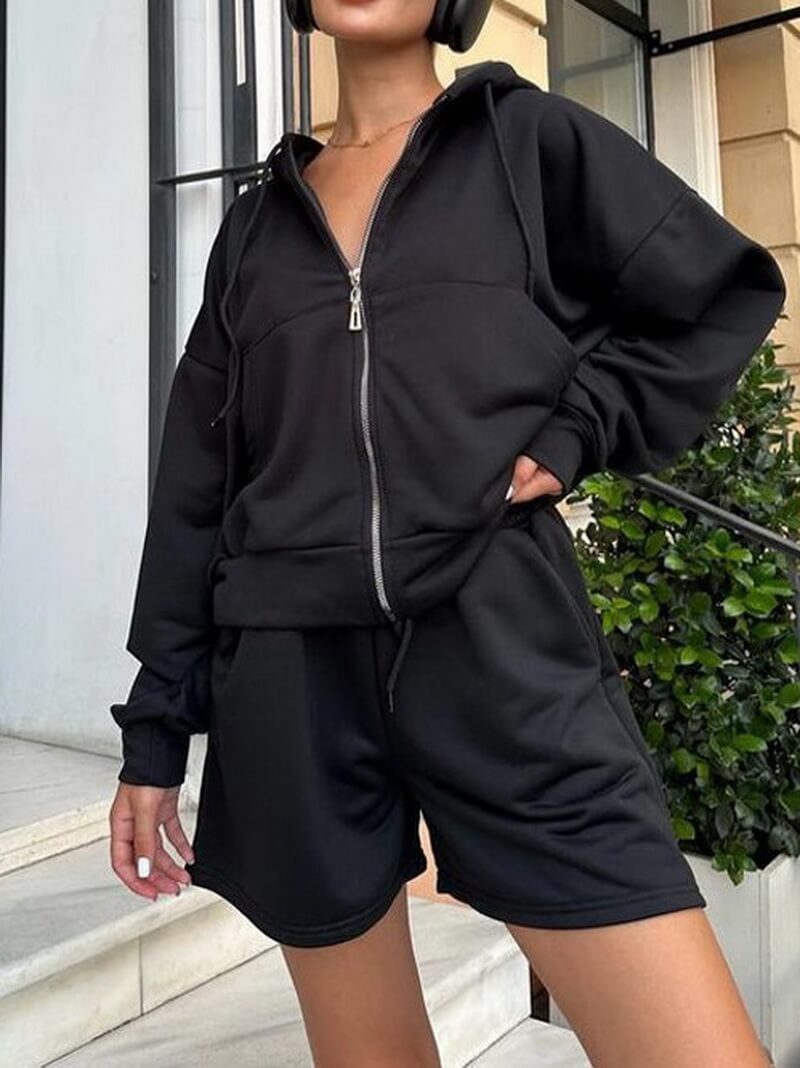 NURO Women's Cargo Pocket Sweatshirt and Shorts Set | Oversized Long Sleeve Top with Side Pockets & 3/4 Length Casual Shorts | Streetwear Two-Piece Outfit