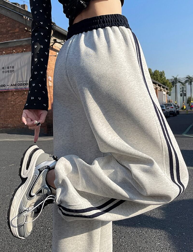 NURO Women's Contrast Stripe High-Waisted Wide Leg Sweatpants