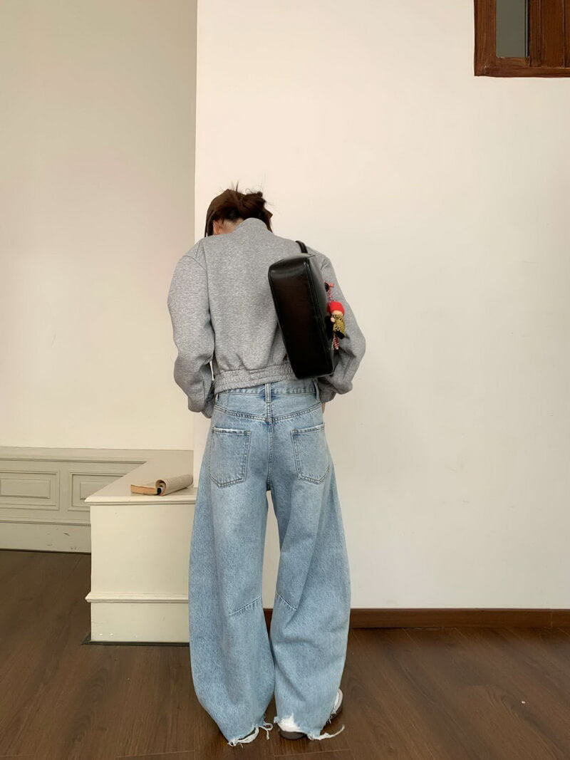 NURO Women's Distressed Wide Leg Jeans, Curved Hem Baggy Denim Pants with Destroyed Details, Vintage Wash Light Blue Streetwear