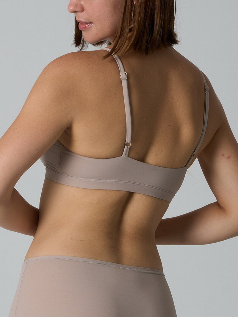 NURO Women's Everyday Scoop Bralette, Light Support Wire-Free Sports Bra