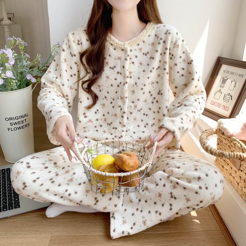 NURO Women's Fleece Loungewear Set, Ultra Soft Sherpa Sleepwear, Long Sleeve Thick Pajamas for Winter and Fall, Cozy Home Wear with Outdoor Style