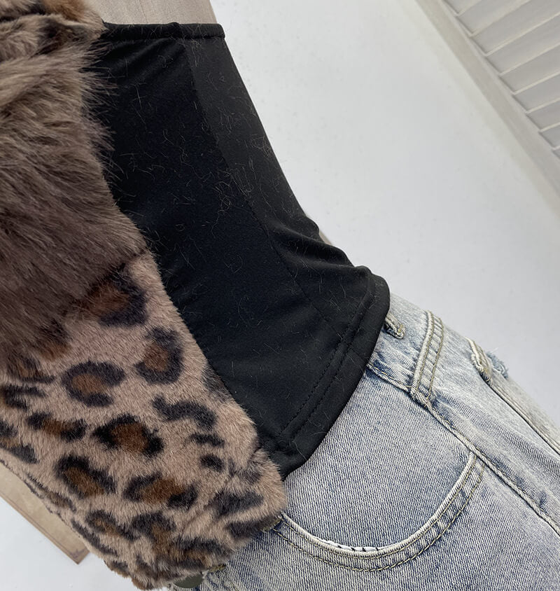 NURO Women's Halter Neck Crop Top, Animal Print Sleeveless Vest with Faux Fur Trim, Sexy Bodycon Camisole