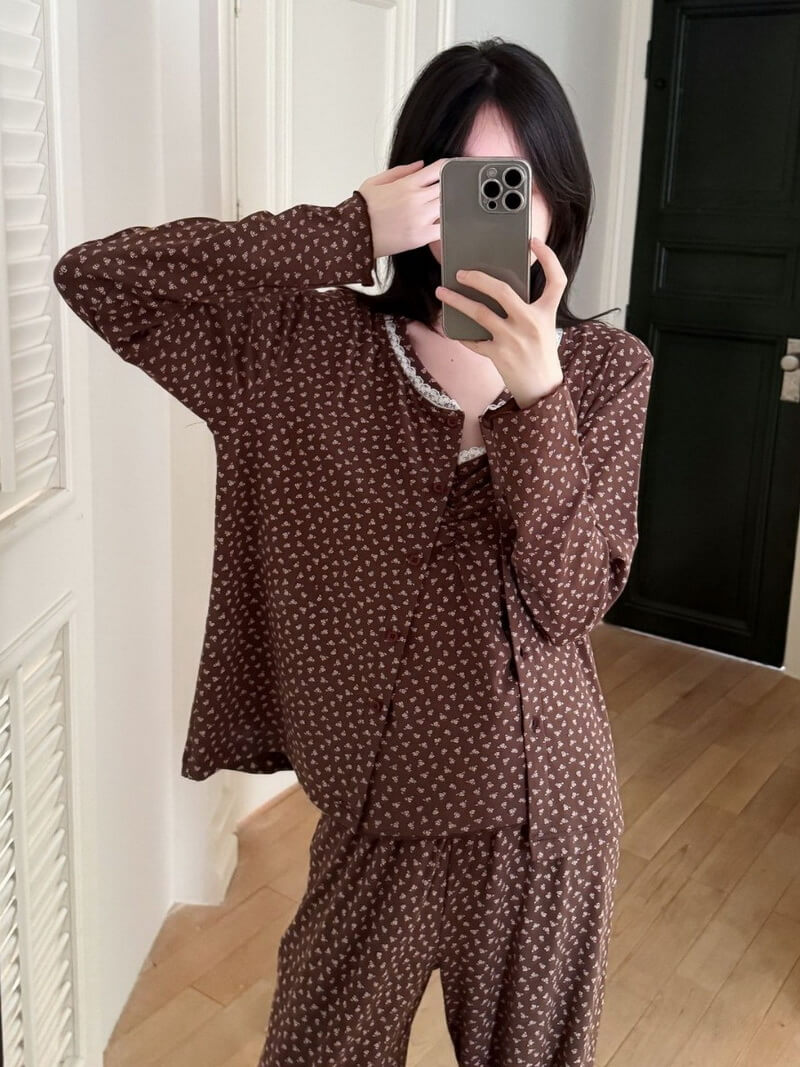 NURO Women's Modal 3-Piece Sleepwear Set with Built-in Bra Sleeveless Top, Floral Print Pajamas, Long Sleeve Robe and Pants for All Season Comfort