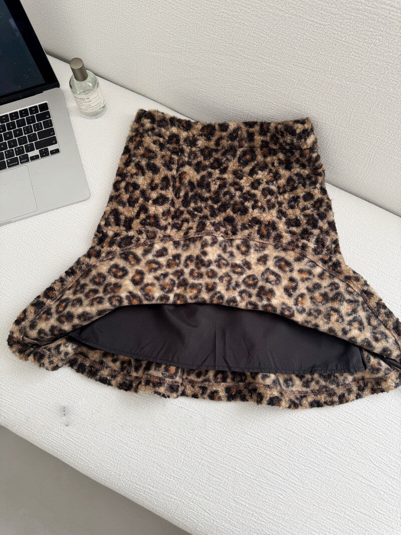 NURO Women's Retro Plaid Wool Blend Midi Skirt - Flared Fish Tail Hem, Thick Winter A-Line Skirt with Gather Details