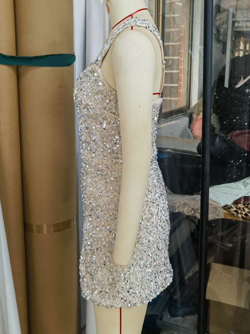 NURO Women's Sequin Halter Bodycon Dress - Sexy V-Neck Sleeveless Mini Dress for Party, Evening, and Birthday Celebration