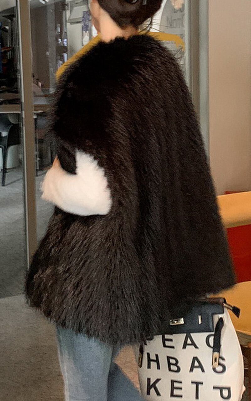 Women's Long Sleeveless Faux Fur Vest, V-Neck Teddy Waistcoat, Street Style Layering Piece for Winter