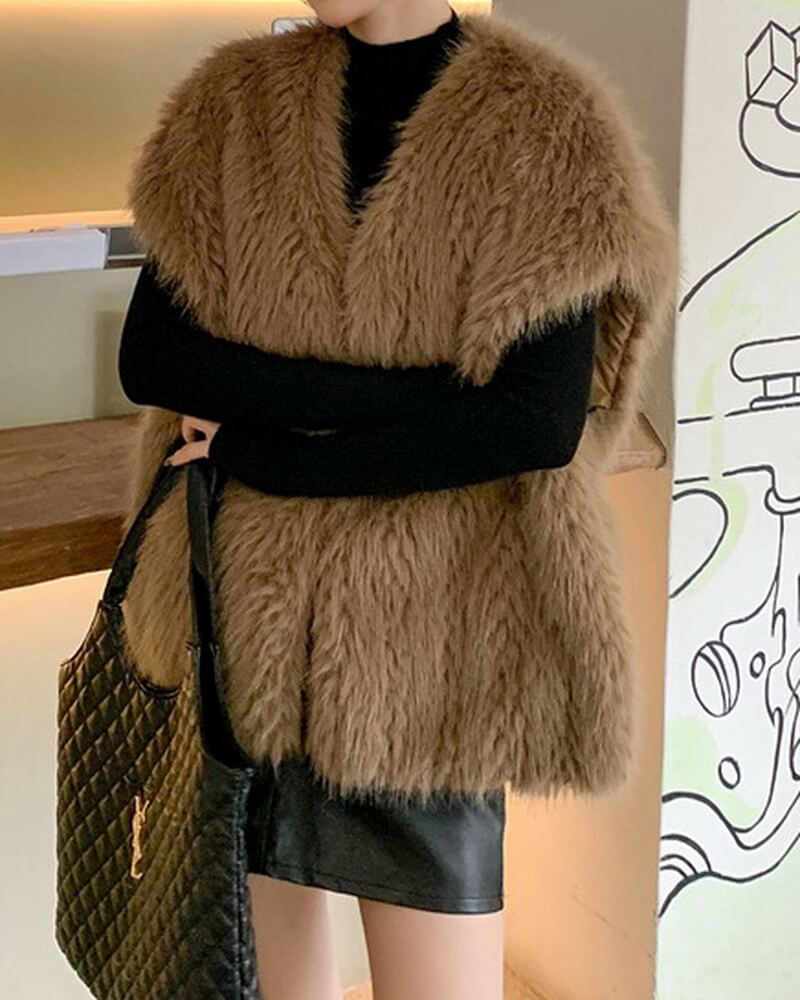 Women's Long Sleeveless Faux Fur Vest, V-Neck Teddy Waistcoat, Street Style Layering Piece for Winter