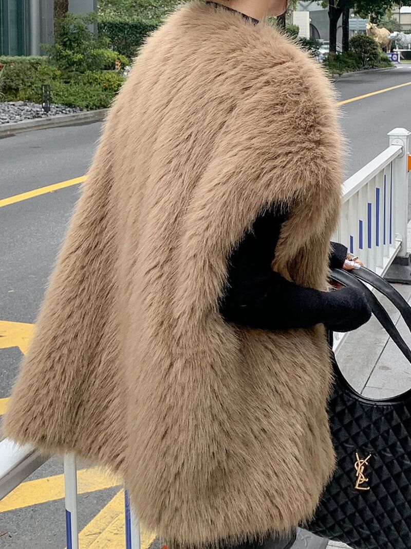 Women's Long Sleeveless Faux Fur Vest, V-Neck Teddy Waistcoat, Street Style Layering Piece for Winter