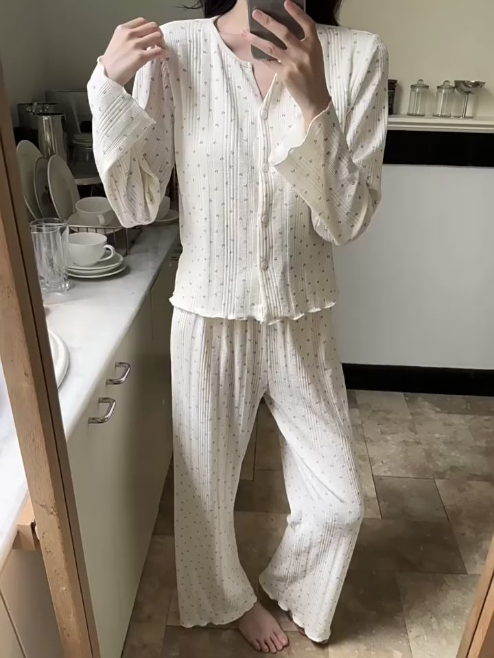 Load video: NURO Women's Floral Print Lounge Set with Built-in Bra, Long Sleeve Comfy Pajamas, Thick Warm Sleepwear for Fall Winter Spring