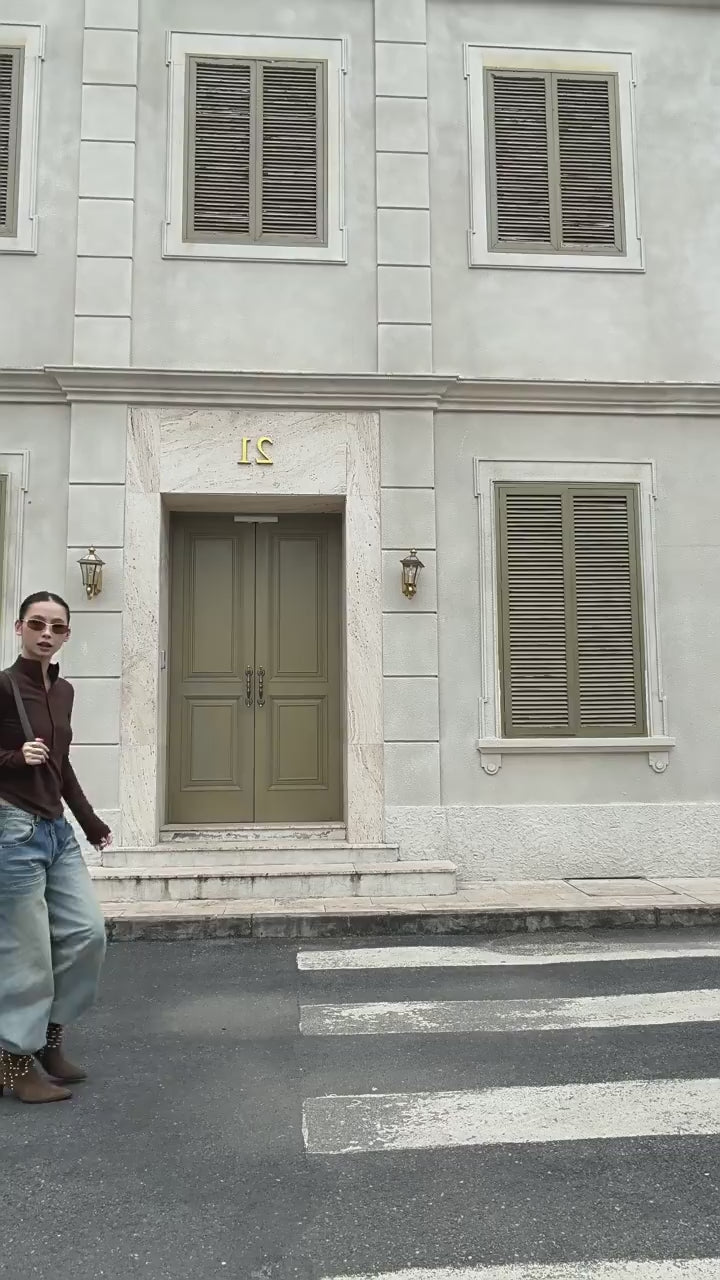 Load video: NURO Women's Baggy Vintage Denim Jeans - High-Temp Shaping, Distressed Wash, Loose Cargo Pants with Fleece Lining, Low Rise Streetwear (Light Blue)